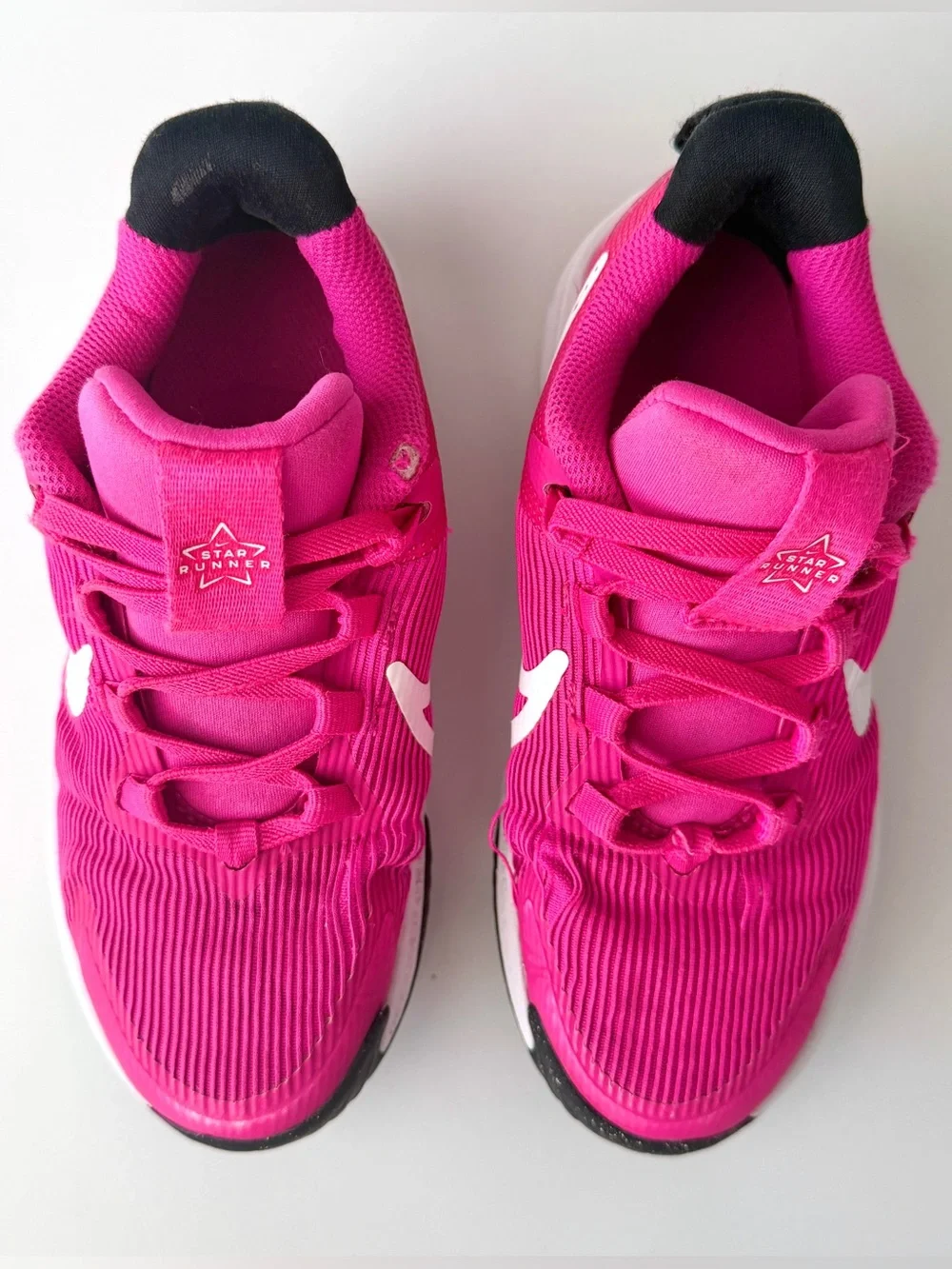 Nike Kids Hot Pink and White Star Runner 4 Sneakers - Size 13C
